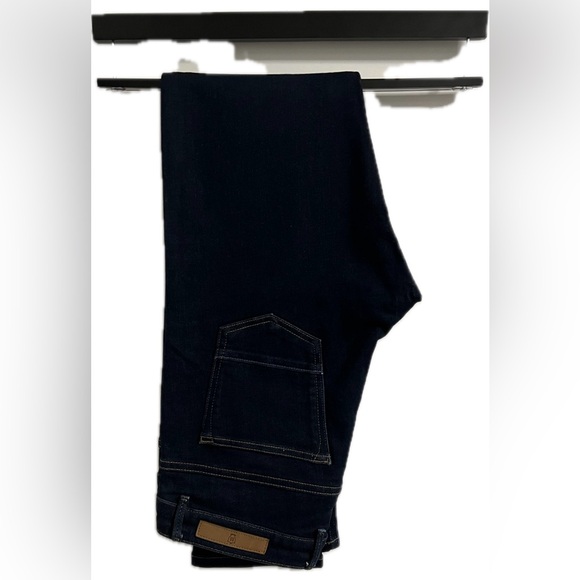 Massimo dutti blue denim jeans for men, no tags good condition - Picture 5 of 5